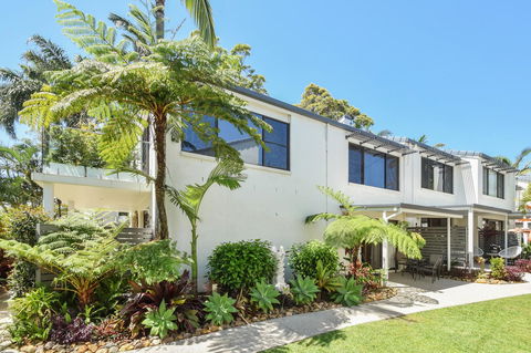 Noosa Place Resort - QLD Tourism 33