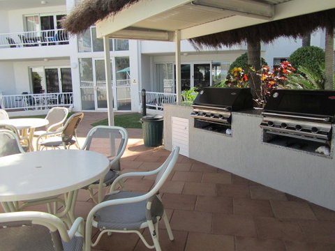 Le Beach Apartments - QLD Tourism 15