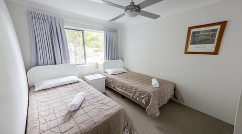 Le Beach Apartments - QLD Tourism 10