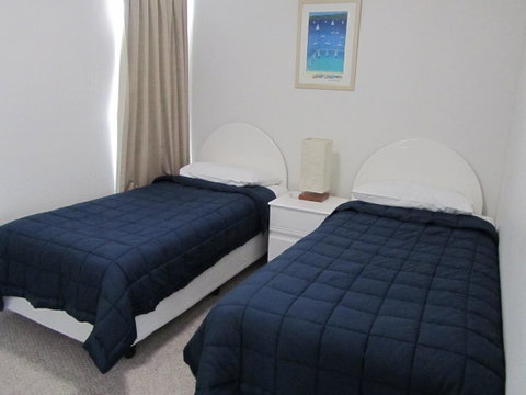 Le Beach Apartments - QLD Tourism 23