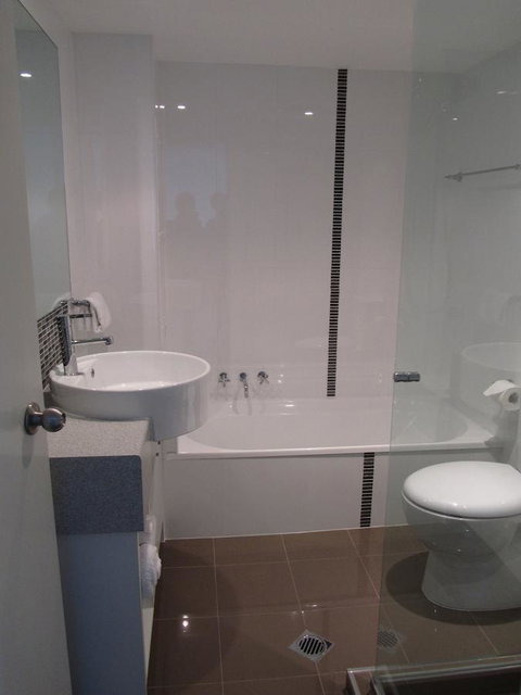 Le Beach Apartments - QLD Tourism 14