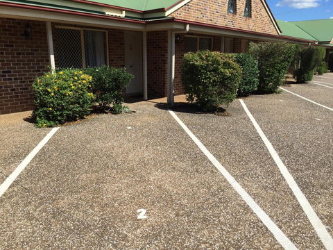 Country Gardens Motor Inn - QLD Tourism 18