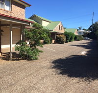 Country Gardens Motor Inn - Queensland Tourism