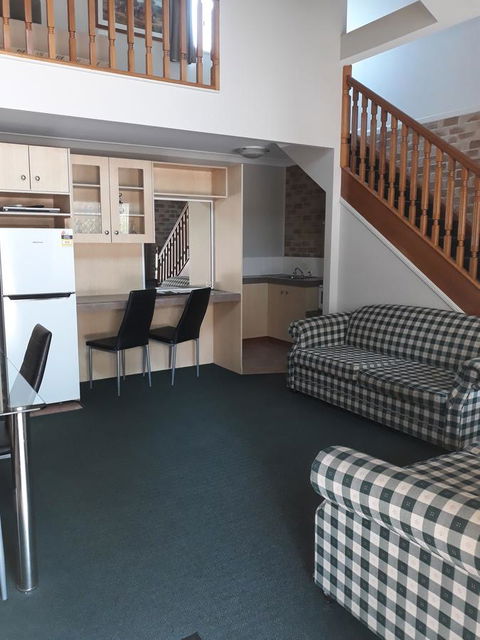 Country Gardens Motor Inn - QLD Tourism 2