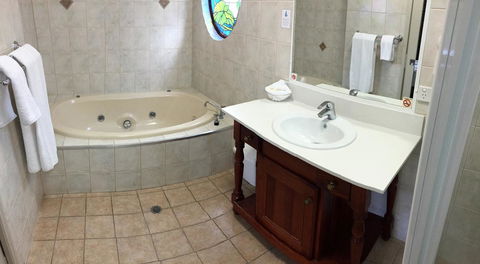 Country Gardens Motor Inn - QLD Tourism 17