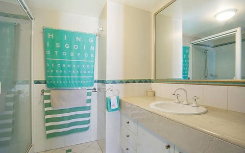 APR Private SUITES MOROC By The Beach - Queensland Tourism 41