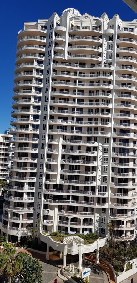 APR Private SUITES MOROC By The Beach - Queensland Tourism 8