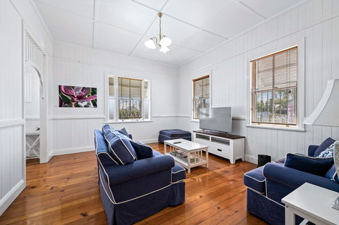 Frangipani House - QLD Tourism 3