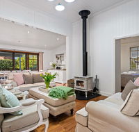 Frangipani House - Queensland Tourism