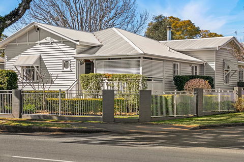Frangipani House - QLD Tourism 28