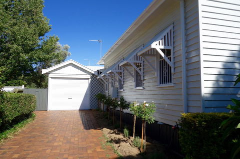 Frangipani House - QLD Tourism 35