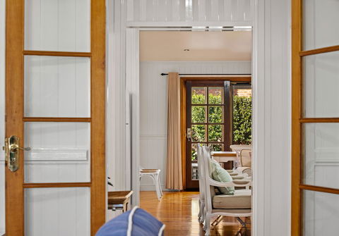 Frangipani House - QLD Tourism 6