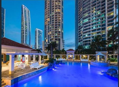 The Towers Of Chevron Renaissance - Holidays Gold Coast - Queensland Tourism 5
