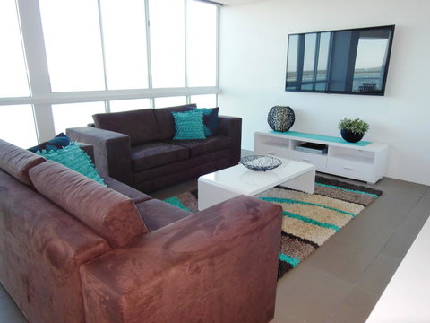 Crystal Bay On The Broadwater - QLD Tourism 39