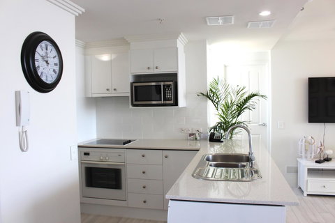 Crystal Bay On The Broadwater - QLD Tourism 12