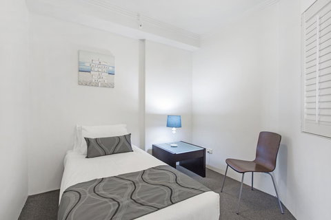 Crystal Bay On The Broadwater - QLD Tourism 21