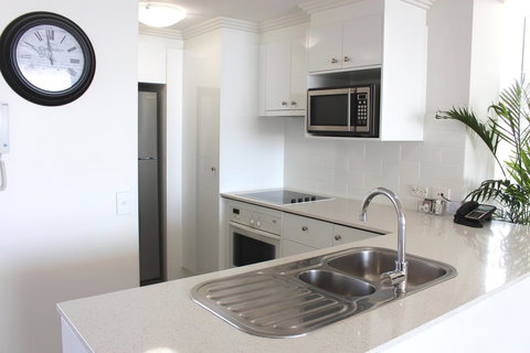 Crystal Bay On The Broadwater - QLD Tourism 15