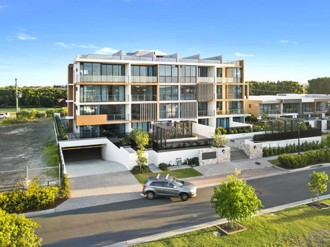 The Residences At The Peninsula - QLD Tourism 8