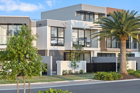 The Residences At The Peninsula - QLD Tourism 0