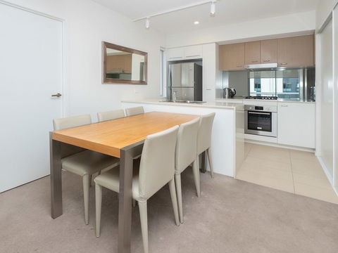 Mowbray East Apartments - QLD Tourism 21