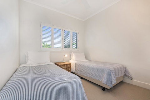 Mirra Chana - QLD Tourism 13