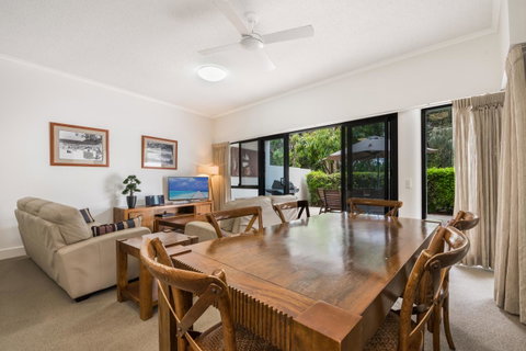 Mirra Chana - QLD Tourism 4