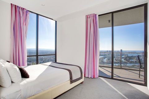 Mantra Circle On Cavill - Queensland Tourism 7