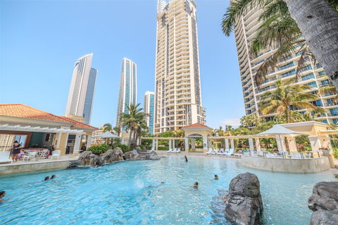 Towers Of Chevron - Private Apartment - Queensland Tourism 0
