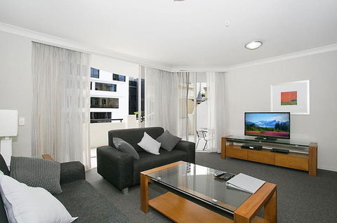 Towers Of Chevron - Private Apartment - Queensland Tourism 2