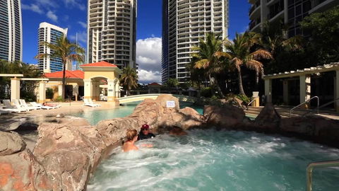Towers Of Chevron - Private Apartment - Queensland Tourism 10
