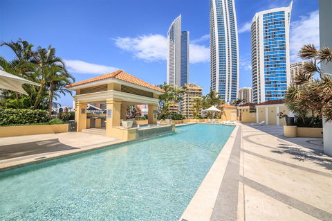 Towers Of Chevron - Private Apartment - Queensland Tourism 12
