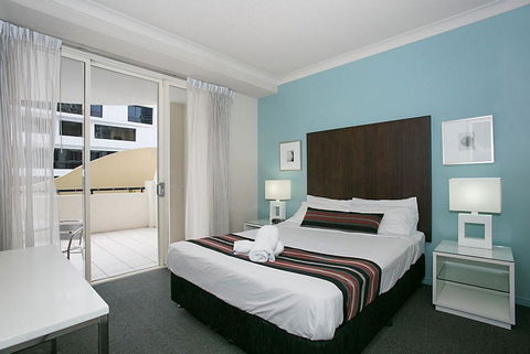 Towers Of Chevron - Private Apartment - Queensland Tourism 1