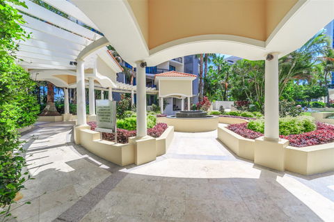 Towers Of Chevron - Private Apartment - Queensland Tourism 15