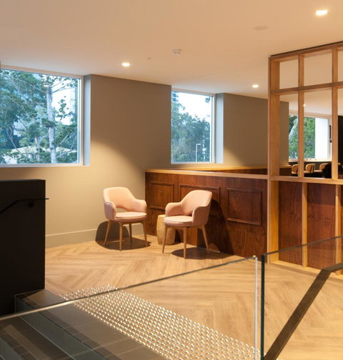 Woodroffe Hotel - QLD Tourism 24