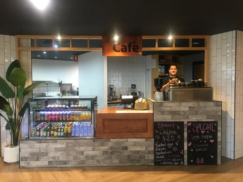 Woodroffe Hotel - QLD Tourism 3