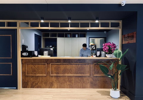 Woodroffe Hotel - QLD Tourism 2