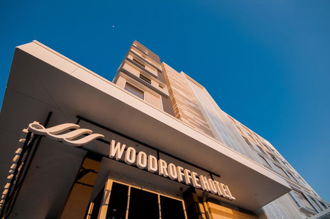 Woodroffe Hotel - QLD Tourism 19