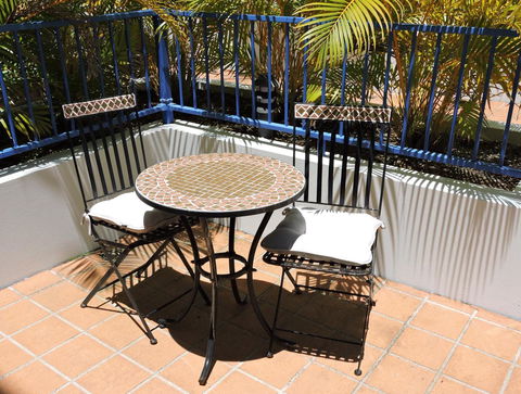 Surfers Beach Resort One - QLD Tourism 36
