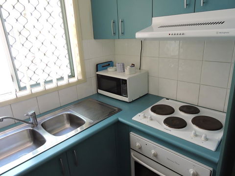 Surfers Beach Resort One - QLD Tourism 42