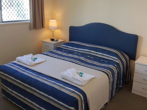 Surfers Beach Resort One - QLD Tourism 32