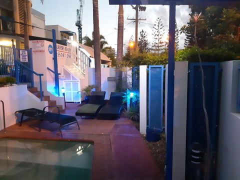 Surfers Beach Resort One - QLD Tourism 10