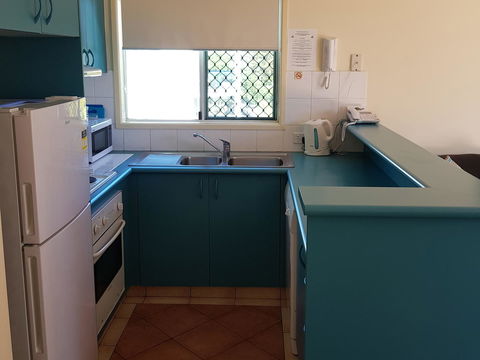 Surfers Beach Resort One - QLD Tourism 26