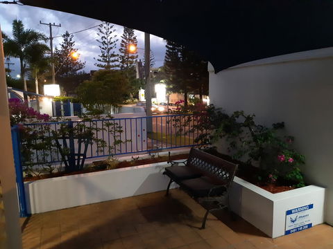 Surfers Beach Resort One - QLD Tourism 12