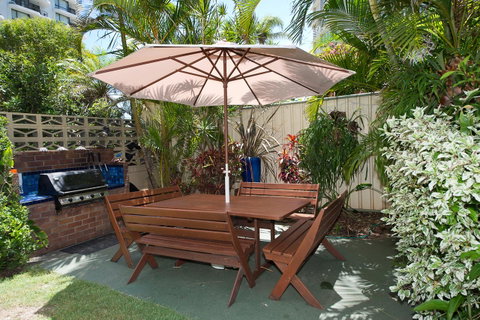 Oceania On Burleigh Beach - QLD Tourism 20