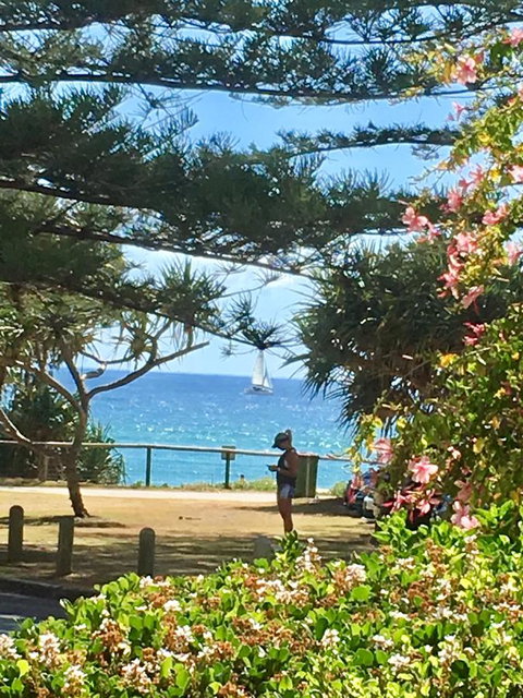 Oceania On Burleigh Beach - QLD Tourism 25