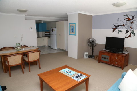 Oceania On Burleigh Beach - QLD Tourism 35