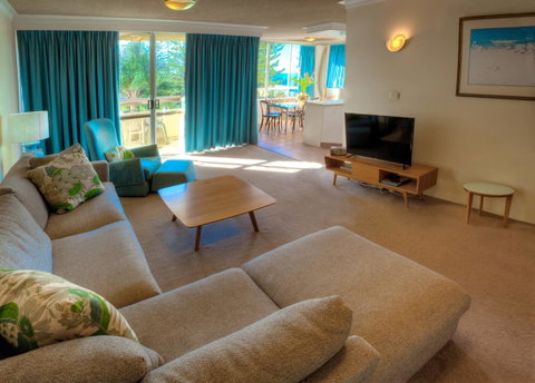 Oceania On Burleigh Beach - QLD Tourism 32