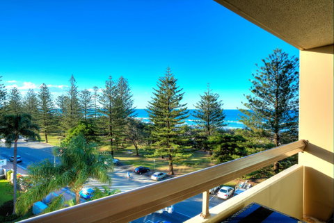 Oceania On Burleigh Beach - QLD Tourism 0