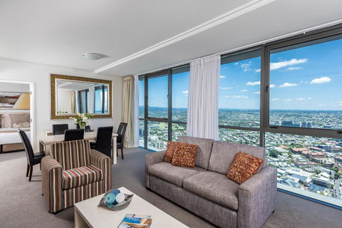Oaks Brisbane Aurora Suites - QLD Tourism 7