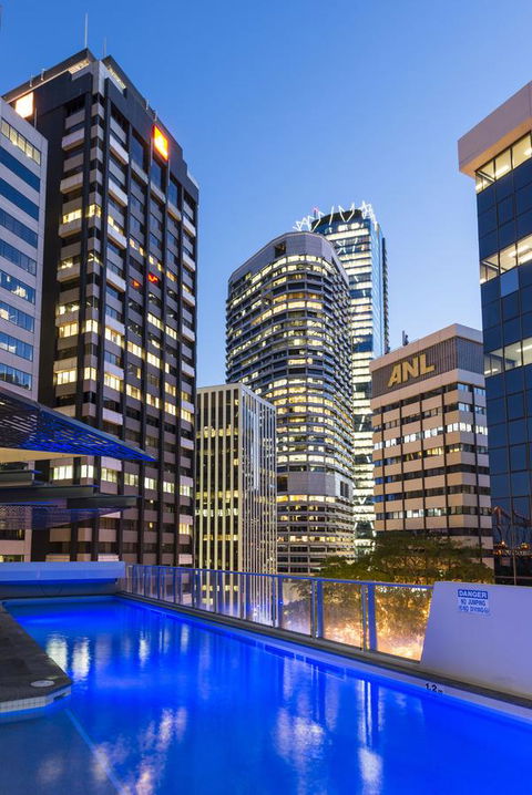 Oaks Brisbane Aurora Suites - QLD Tourism 9